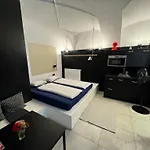 Center 1 Apartment *