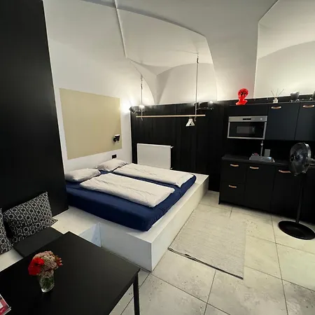 Center 1 Apartament *