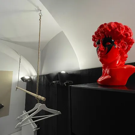 Apartament Center 1 *